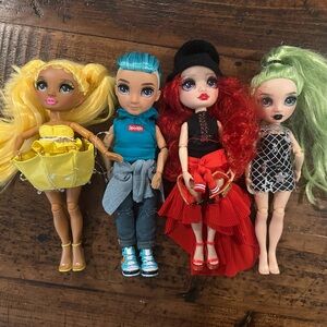 Rainbow High dolls